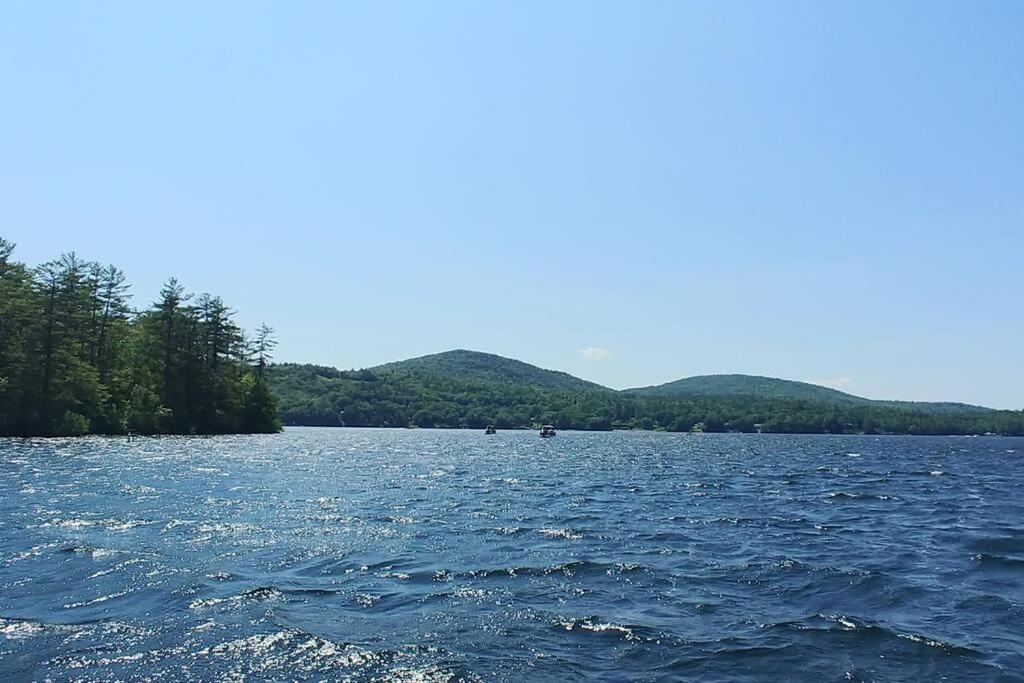 2-Unit House, Big Lake Winnisquam Views - Sleeps 13 Tilton Exterior photo